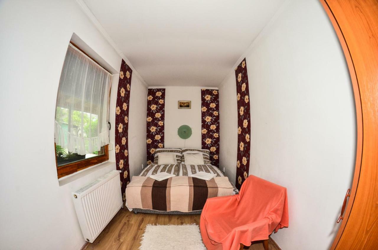 Klara Apartman Сентеш Екстериор снимка